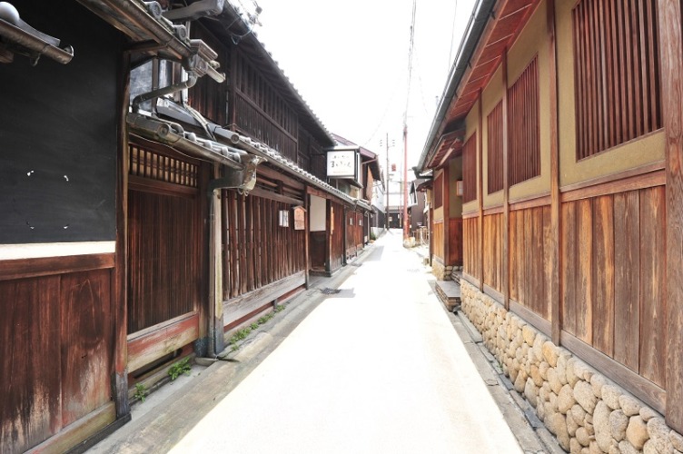 奈良県奈良市の「ならまち」の街並み