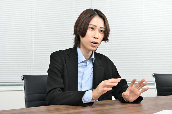 20代で事業部長を務めるデジタルデータソリューション株式会社の嘉藤哲平さん