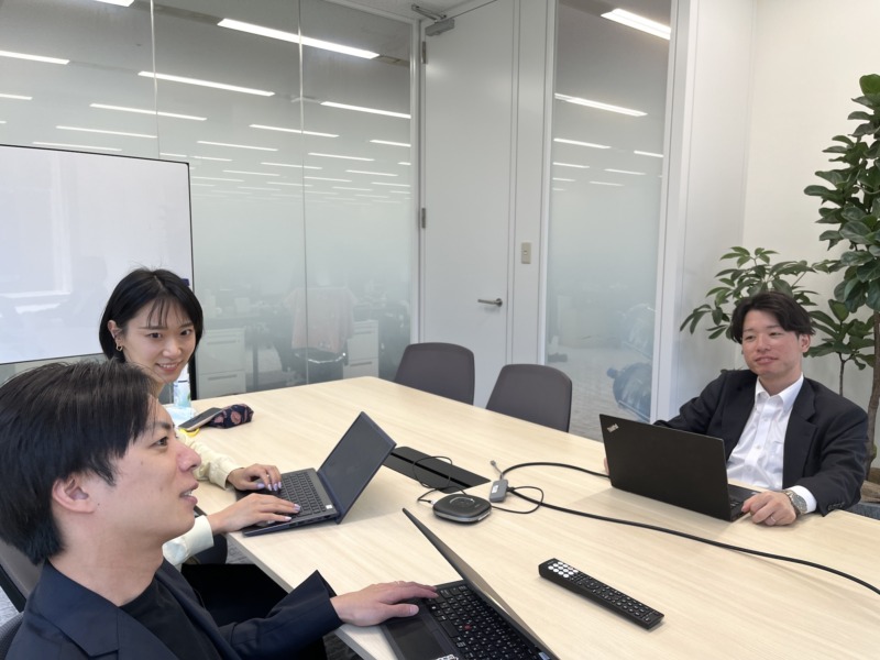 株式会社ジーニーのメンバー3名