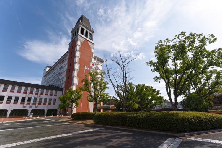 倉敷市役所の外観の写真