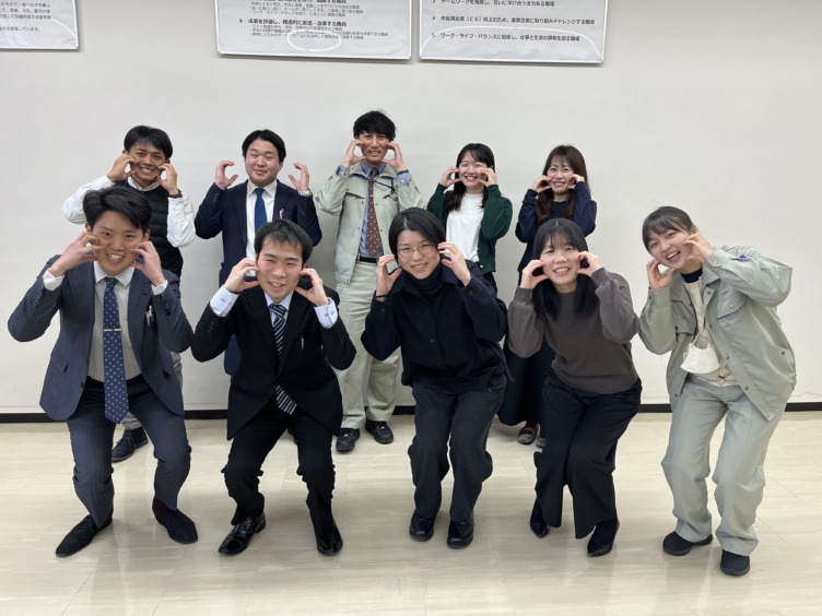 岡山県倉敷市の職員たちの集合写真