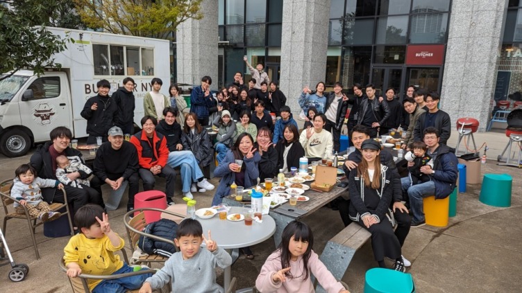 madoguchi株式会社の定例会の様子