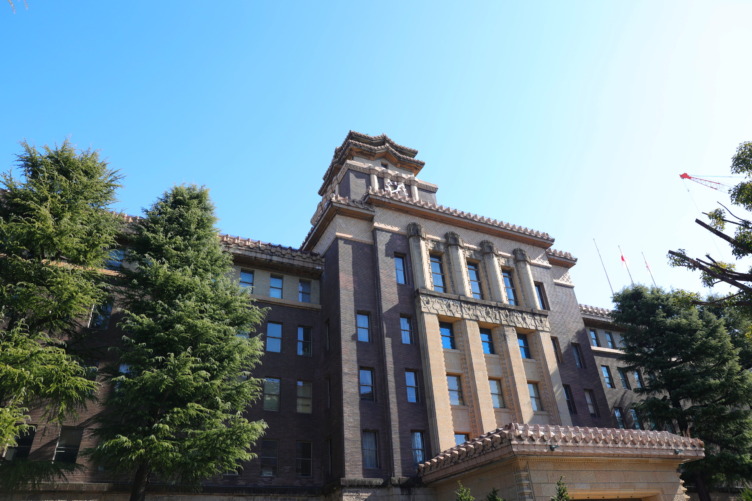 愛知県名古屋市の市役所庁舎外観